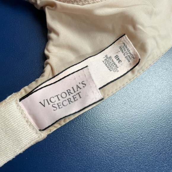 Victoria's Secret T-Shirt Bra - Picture 7 of 11